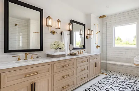 Royal Bathroom cabinets